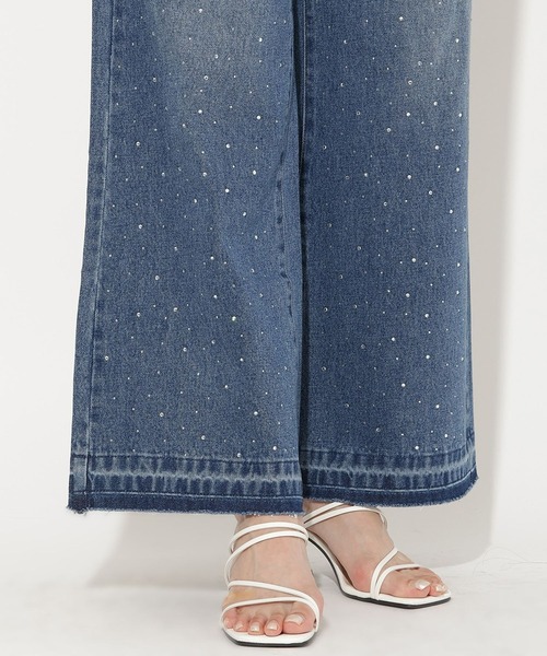 AND COUTURE（アンドクチュール）の「ラインストーンフレアデニムパンツ（デニムパンツ・レディース・ブラック/ブルー・SMALL/MEDIUM）」の21枚目の写真