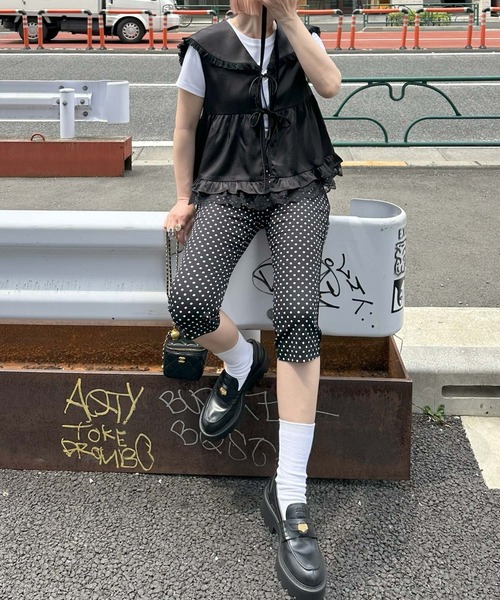 Alley Tokyo(アリートーキョー)の「パイピング&レースカプリパンツ(その他パンツ・レディース・ホワイト系/ブラック系/ブラック・FREE)」の8枚目の写真