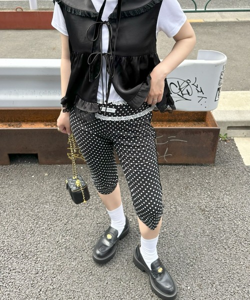 Alley Tokyo(アリートーキョー)の「パイピング&レースカプリパンツ(その他パンツ・レディース・ホワイト系/ブラック系/ブラック・FREE)」の21枚目の写真