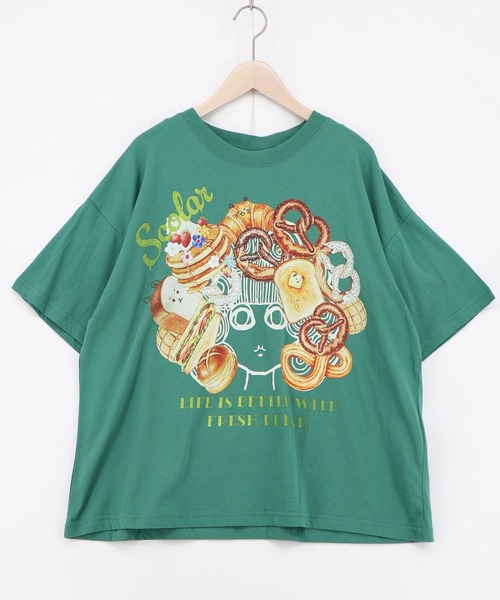 ScoLar(スカラー)の「ScoLar(スカラー) スカラーちゃんベーカリー柄Tシャツ(Tシャツ/カットソー・レディース・グリーン/オレンジ/オフホワイト/ブラック・MEDIUM)」の3枚目の写真