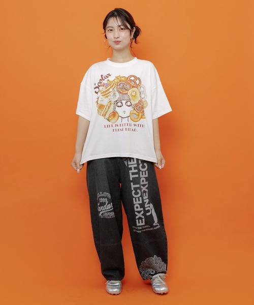 ScoLar(スカラー)の「ScoLar(スカラー) スカラーちゃんベーカリー柄Tシャツ(Tシャツ/カットソー・レディース・グリーン/オレンジ/オフホワイト/ブラック・MEDIUM)」の13枚目の写真