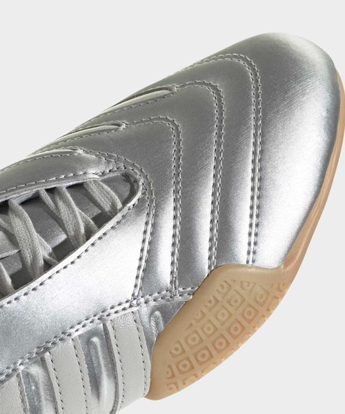 adidas(アディダス)の「テコンドー メイ エリート / Taekwondo Mei Elite / アディダスオリジナルス adidas Originals(スニーカー・レディース・シルバー・22.5cm/22.0cm/23.0cm/23.5cm/24.0cm/27.5cm/28.0cm/28.5cm/29.0cm/24.5cm/25.0cm/25.5cm/26.0cm/26.5cm/27.0cm)」の7枚目の写真