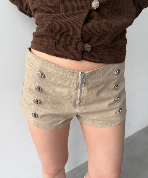 SHAGGIE(シャギー)の「フロントジップナポレオンショートパンツ(その他パンツ・レディース・グレー/ブラック/ベージュ・SMALL/MEDIUM)」の9枚目の写真