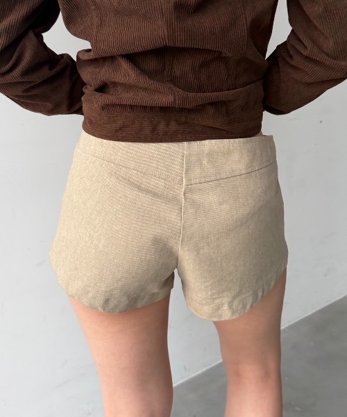 SHAGGIE(シャギー)の「フロントジップナポレオンショートパンツ(その他パンツ・レディース・グレー/ブラック/ベージュ・SMALL/MEDIUM)」の10枚目の写真