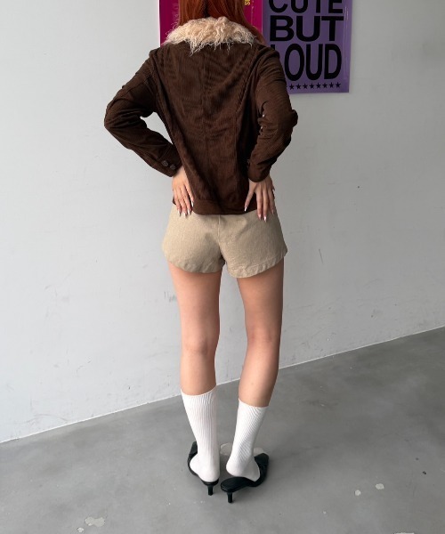 SHAGGIE(シャギー)の「フロントジップナポレオンショートパンツ(その他パンツ・レディース・グレー/ブラック/ベージュ・SMALL/MEDIUM)」の12枚目の写真
