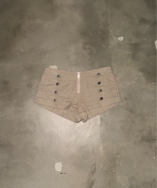 SHAGGIE(シャギー)の「フロントジップナポレオンショートパンツ(その他パンツ・レディース・グレー/ブラック/ベージュ・SMALL/MEDIUM)」の13枚目の写真