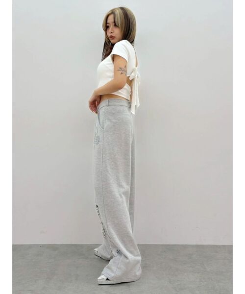EVRIS(エヴリス)の「【パッド付】ハーフスリーブバックリボンスクエアネックトップス 秋服(Tシャツ/カットソー・レディース・ホワイト/ブラック/ブラウン・FREE)」の7枚目の写真