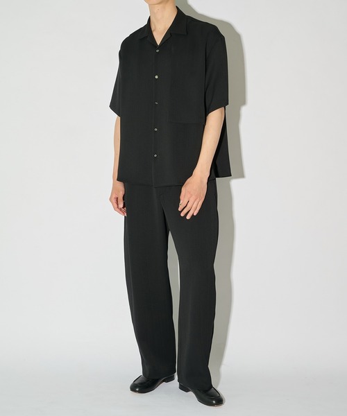 CULLNI(クルニ)の「【CULLNI】別注 Cord pique Asymmetrical Short Sleeve Shirt / ウォッシャブル / 伸縮素材(シャツ/ブラウス・メンズ・グリーン/グレー/ブラック/ホワイト/ネイビー/ベージュ・2/1)」の15枚目の写真