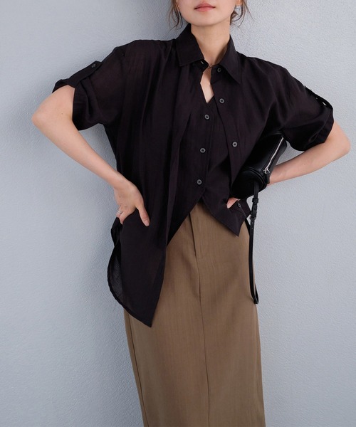 murea(ミュレア)の「レイヤード風シアー半袖ロールアップシャツ(シャツ/ブラウス・レディース・ブルー/ブラック/モカ/ホワイト・FREE)」の10枚目の写真