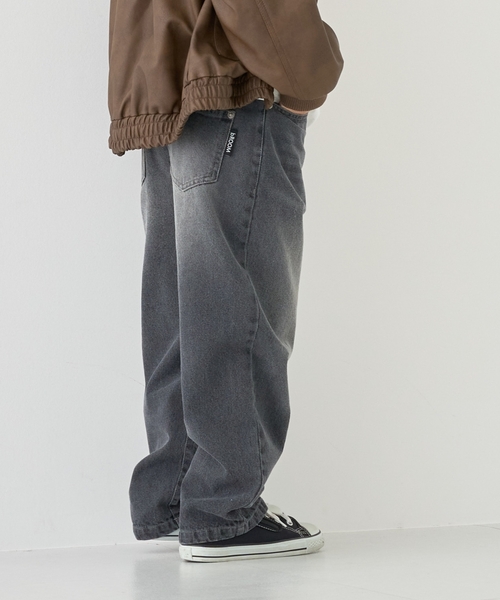 b・ROOM(ビールーム)の「【ともデニ】ルーズストレートパンツ【子供服】【キッズ】【男の子】(デニムパンツ・キッズ・ブラック/ネイビー・120cm/110cm/140cm/130cm)」の5枚目の写真