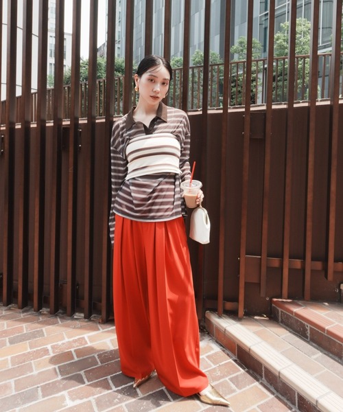 Ameri(アメリ)の「SHEER POLO & BARE SET TOP(Tシャツ/カットソー・レディース・ネイビー/ブラウン・FREE)」の4枚目の写真