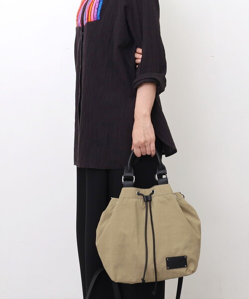 COOCO(クーコ)の「NYLON DRAWSTRING 2WAY TOTE BAG/A4対応(ハンドバッグ・レディース・ブラック/ベージュ/カモフラージュ・FREE)」の2枚目の写真