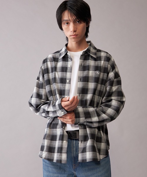 Calvin Klein(カルバン・クライン)の「【ZOZO限定】リラックスフィット チェック ロングスリーブシャツ(シャツ/ブラウス・メンズ・ブラック/ホワイト・S/M/XL/L)」の7枚目の写真
