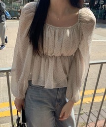 スクエアネックライン花柄パフスリーブブラウス