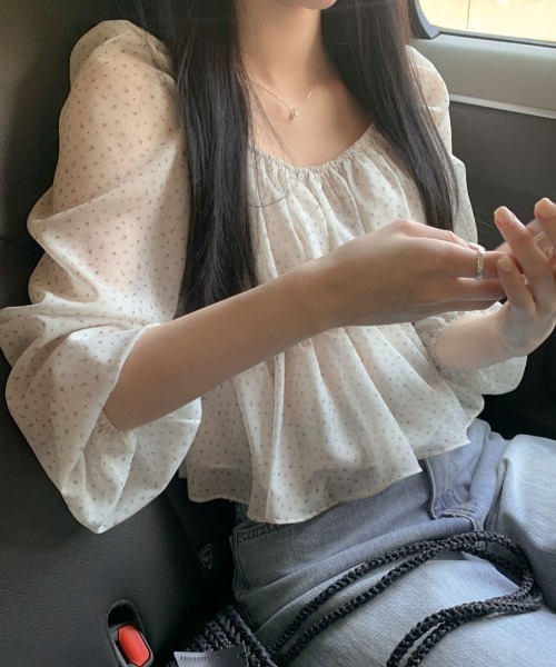FLINEA(フリネア)の「スクエアネックライン花柄パフスリーブブラウス(シャツ/ブラウス・レディース・ベージュ・FREE)」の9枚目の写真