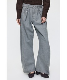 LOOSE WAIST CURVED STRAIGHT
