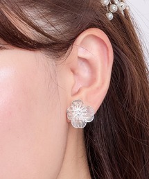 ヴェールフラワーストーンピアス