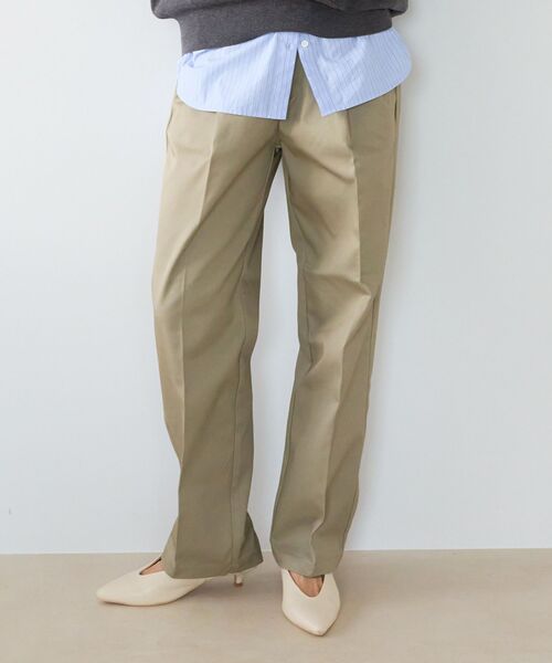 le.coeur blanc(ルクールブラン)の「Dickiesツイルツータックパンツ(その他パンツ・レディース・ベージュ・38/36)」の3枚目の写真