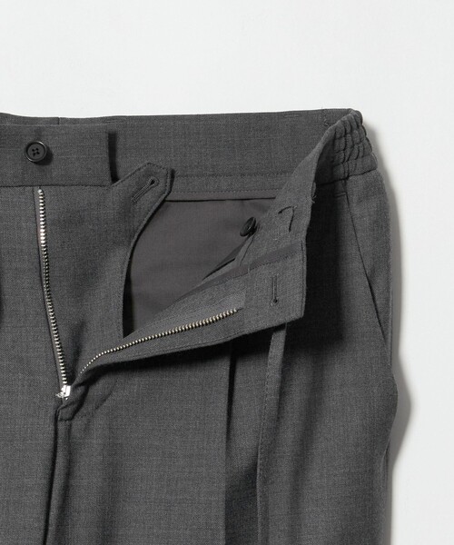UNITED ARROWS(ユナイテッドアローズ)の「サイドシャーリング 1プリーツ スリムテーパード スラックス ヨコストレッチ(スラックス・メンズ・グレー系/ダークブラウン/ネイビー・46/50/48/44)」の6枚目の写真
