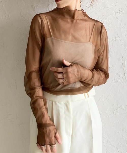 She's Closet(シーズクローゼット)の「長袖 サムホール プチハイネック シアートップス ロングTシャツ(Tシャツ/カットソー・レディース・ブラック/ボルドー/ブラウン/オフホワイト・FREE)」の3枚目の写真