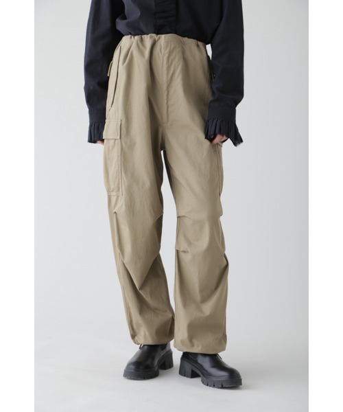 YLEVE(イレーヴ)の「YLEVE / COTTON LINEN HIGH TWIST GABARDINE M51 TR(その他パンツ・レディース・カーキ・2)」の1枚目の写真