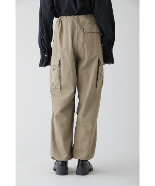 YLEVE(イレーヴ)の「YLEVE / COTTON LINEN HIGH TWIST GABARDINE M51 TR(その他パンツ・レディース・カーキ・2)」の4枚目の写真