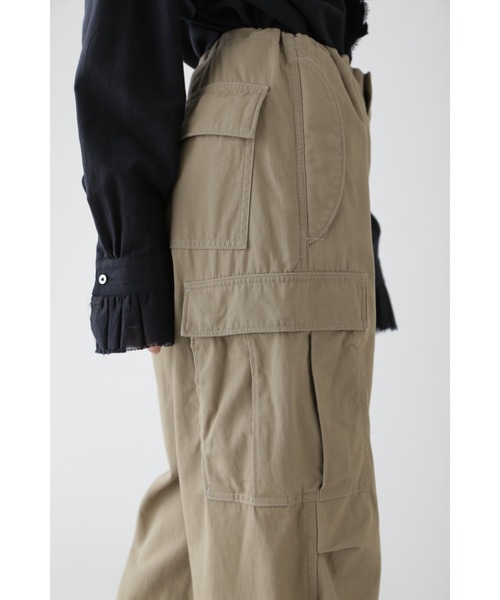 YLEVE(イレーヴ)の「YLEVE / COTTON LINEN HIGH TWIST GABARDINE M51 TR(その他パンツ・レディース・カーキ・2)」の10枚目の写真