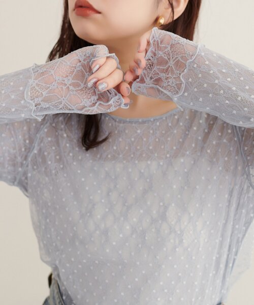 natural couture(ナチュラルクチュール)の「チュールドットリバーシブルレース(Tシャツ/カットソー・レディース・サックスブルー/チャコールグレー/ブラウン/アイボリー/ライトベージュ・FREE)」の5枚目の写真
