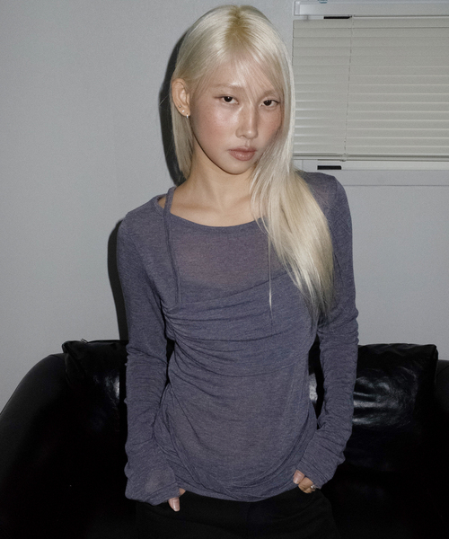 CHICKS(チックス)の「シャーリングレイヤードドレープスリム長袖Tシャツ チャコールメランジ(Tシャツ/カットソー・レディース・チャコールグレー・ONE SIZE)」の1枚目の写真