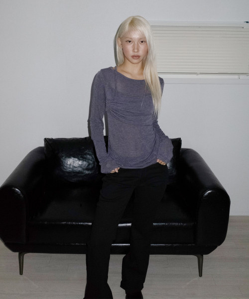 CHICKS(チックス)の「シャーリングレイヤードドレープスリム長袖Tシャツ チャコールメランジ(Tシャツ/カットソー・レディース・チャコールグレー・ONE SIZE)」の2枚目の写真