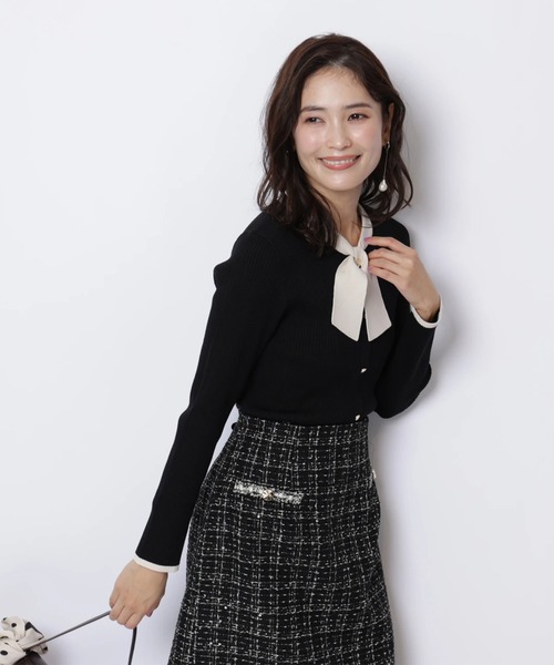 JUSGLITTY(ジャスグリッティー)の「スカーフタイリブニット(ニット/セーター・レディース・ブラック/ホワイト/ボルドー・2)」の4枚目の写真
