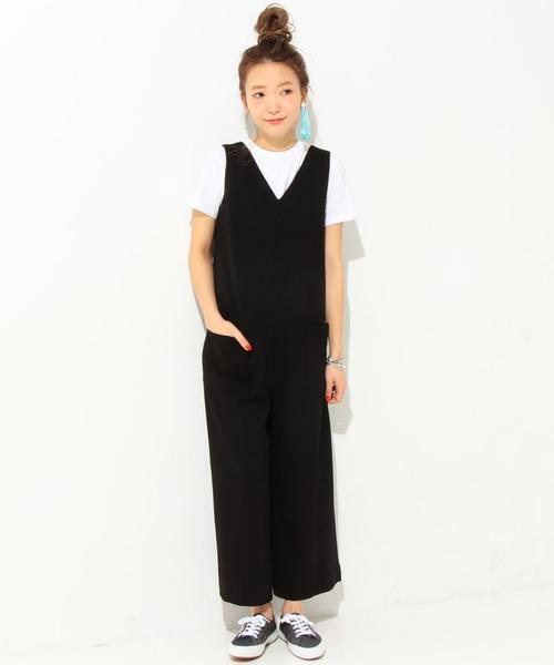 Another Edition（アナザーエディション）の「【WEB店舗限定】ポンチVネックオールインワン/ aeBC ポンチ V/N AIO◆（つなぎ/オールインワン・レディース・ブラック/オリーブ/シャーベット・フリー）」の2枚目の写真