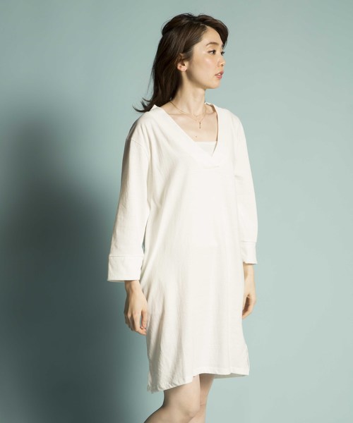 PLAIN CLOTHING（プレーンクロージング）の「Vネックカットソー【PLAIN CLOTHING】（Tシャツ/カットソー・ブラック/ホワイト・FREE）」の15枚目の写真