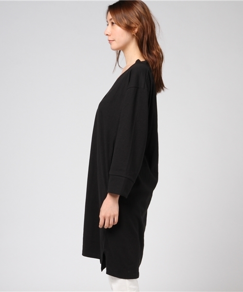 PLAIN CLOTHING（プレーンクロージング）の「Vネックカットソー【PLAIN CLOTHING】（Tシャツ/カットソー・ブラック/ホワイト・FREE）」の4枚目の写真