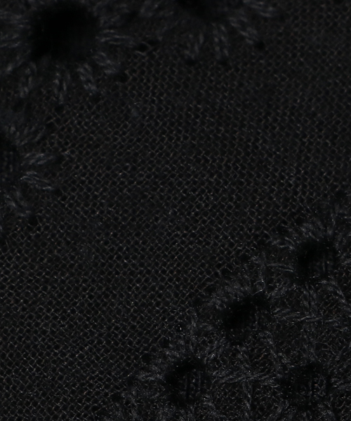 VENCEEXCHANGE(ヴァンスエクスチェンジ)の「エンブロイダリーレースプルオーバー(シャツ/ブラウス・レディース・ブラック/オフホワイト・MEDIUM)」の9枚目の写真