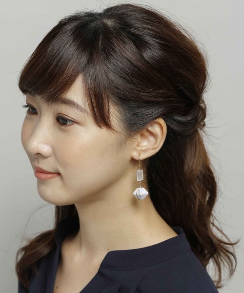 PLAIN CLOTHING(プレーンクロージング)の「ストーンイヤリング【PLAIN CLOTHING】(イヤリング・レディース・ターコイズブルー/ホワイト/ピンク/ミント・FREE)」の10枚目の写真