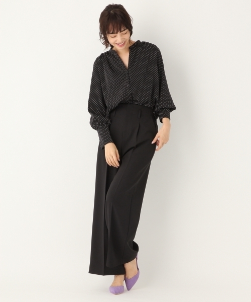 A part by（アパートバイ）の「Vサテンスキッパーブラウス 768816 （シャツ/ブラウス・レディース・オフホワイト/ブラック系その他/グリーン系その他/ネイビー・LARGE/MEDIUM）」の11枚目の写真