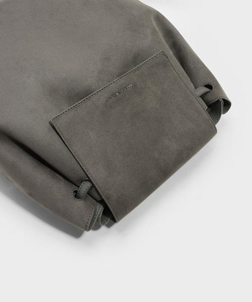 CHARLES & KEITH（チャールズ & キース）の「フロントフラップショルダーバッグ / FRONT FLAP SHOULDER BAG（ショルダーバッグ・レディース・クリアレッド/グレー/ブラック・XL）」の12枚目の写真