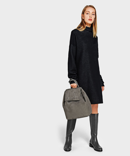 CHARLES & KEITH（チャールズ & キース）の「フロントフラップショルダーバッグ / FRONT FLAP SHOULDER BAG（ショルダーバッグ・レディース・クリアレッド/グレー/ブラック・XL）」の9枚目の写真