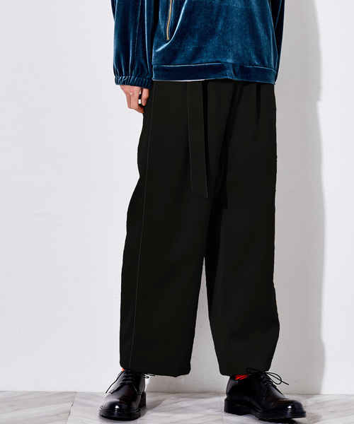 STUDIOUS HIGH（ストゥディオスハイ）の「ホイップドスキンベルテッドワイドパンツ　（その他パンツ・メンズ・ブラウン/ベージュ/ブラック・1/2）」の2枚目の写真