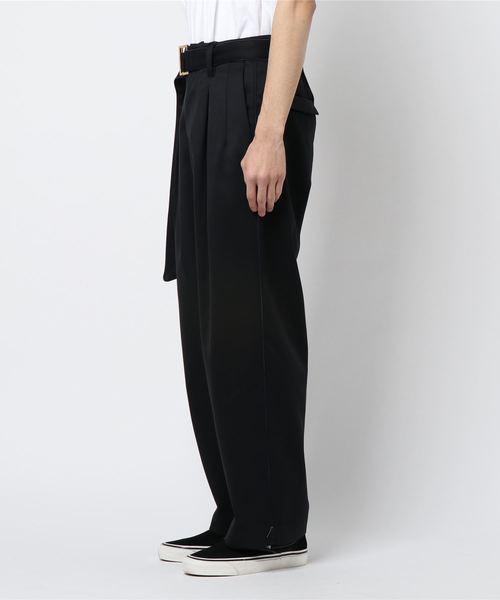 STUDIOUS HIGH（ストゥディオスハイ）の「ホイップドスキンベルテッドワイドパンツ　（その他パンツ・メンズ・ブラウン/ベージュ/ブラック・1/2）」の15枚目の写真