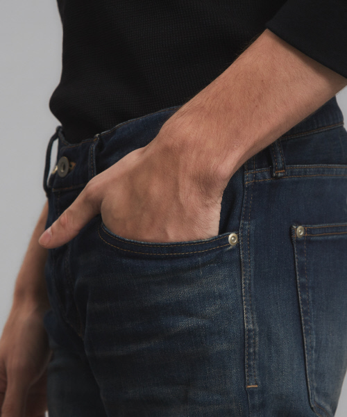 5351 POUR LES HOMMES(ゴーサンゴーイチプールオム)の「【ストレッチ抜群の定番デニム】ハイパワーストレッチスキニーデニム(デニムパンツ・メンズ・ブラック/インディゴブルー/ブルー/ライトブルー・44/46/48/50)」の12枚目の写真