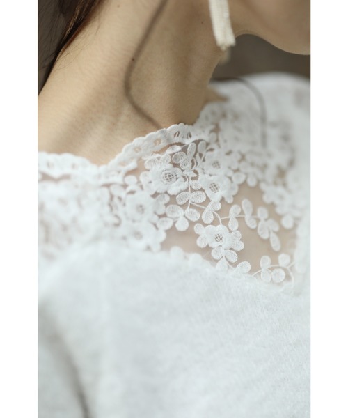 cawaii（カワイイ）の「デコルテレースの華やぎ。シャギーニットトップス（ニット/セーター・レディース・ホワイト・M/XL）」の7枚目の写真