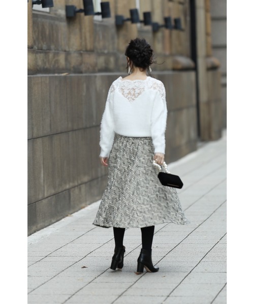 cawaii（カワイイ）の「デコルテレースの華やぎ。シャギーニットトップス（ニット/セーター・レディース・ホワイト・M/XL）」の6枚目の写真