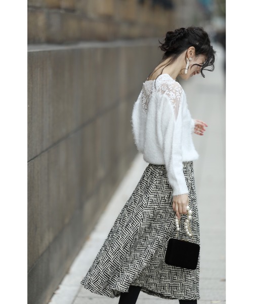 cawaii（カワイイ）の「デコルテレースの華やぎ。シャギーニットトップス（ニット/セーター・レディース・ホワイト・M/XL）」の5枚目の写真