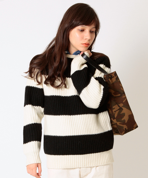 BEAMS BOY（ビームスボーイ）の「BEAMS BOY / 3ゲージ ボーダー畦編みクルー（ニット/セーター・レディース・ホワイト/チャコールグレー・ONE SIZE）」の2枚目の写真