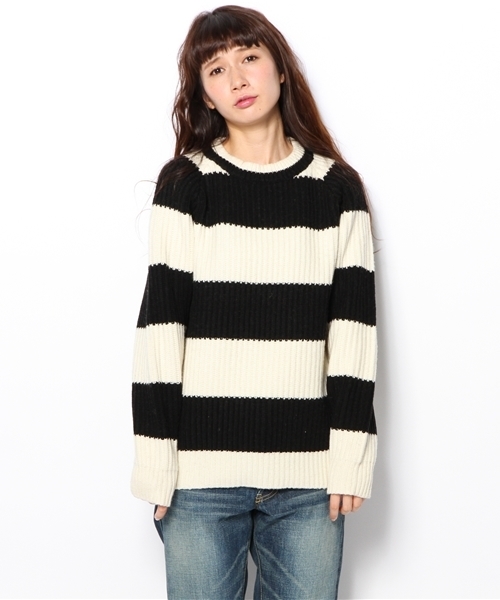 BEAMS BOY（ビームスボーイ）の「BEAMS BOY / 3ゲージ ボーダー畦編みクルー（ニット/セーター・レディース・ホワイト/チャコールグレー・ONE SIZE）」の3枚目の写真