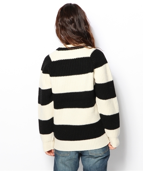 BEAMS BOY（ビームスボーイ）の「BEAMS BOY / 3ゲージ ボーダー畦編みクルー（ニット/セーター・レディース・ホワイト/チャコールグレー・ONE SIZE）」の5枚目の写真