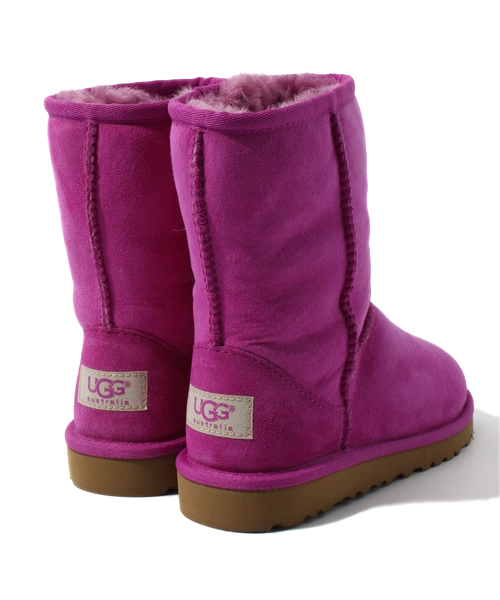 B:MING by BEAMS（ビーミングバイビームス）の「□UGG / KIDSクラシック （15～17㎝）（ブーツ・キッズ・グレー/ブラック/ベージュ/ピンク/パープル・15 /16/17）」の4枚目の写真
