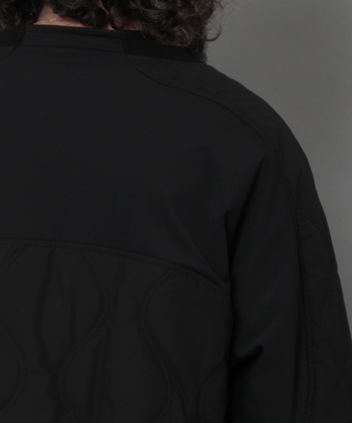 WHITE MOUNTAINEERING（ホワイトマウンテニアリング）の「【White Mountaineering】PRIMALOFT キルトレースアッププルオーバージャケット（ミリタリージャケット・メンズ・ブラック/カーキ・1/2/3）」の14枚目の写真